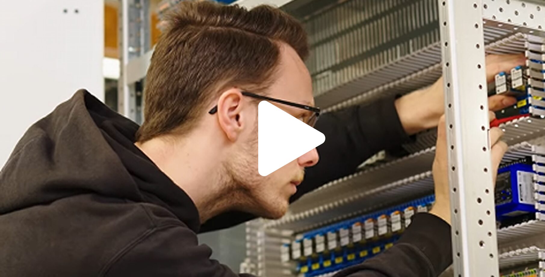 YouTube Thumbnail - AllTec Einblick Schaltanlagenbau